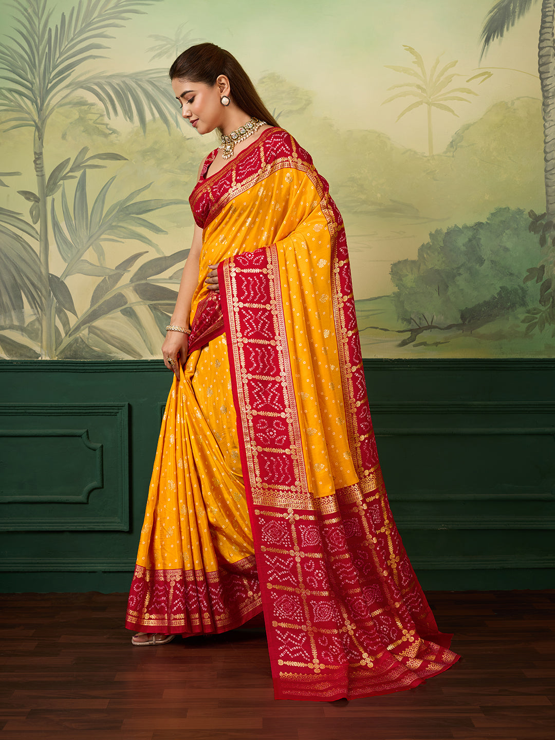 Tanmira New Latest Cotton silk Bandhani Saree with Foil print Saree SWA