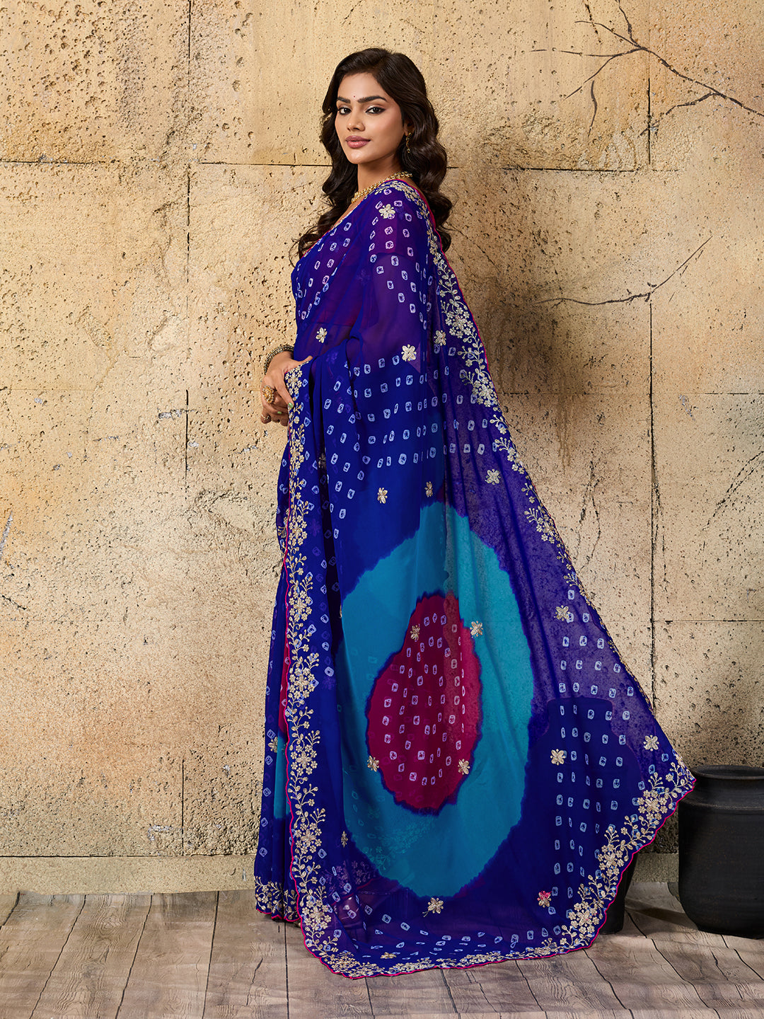 Tanmira New Soft Georgette Bandhani Printed Saree with Designer Peturn Work SWA