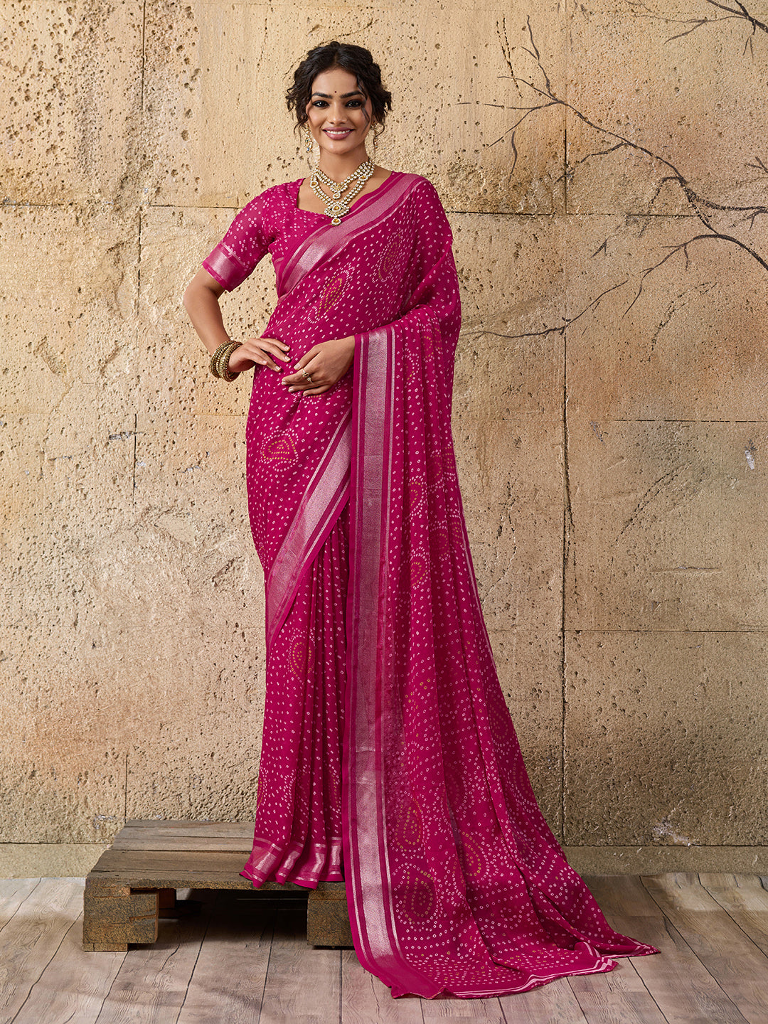 Tanmira New Beautiful Light Weight Chiffon Bandhani Print Saree STL
