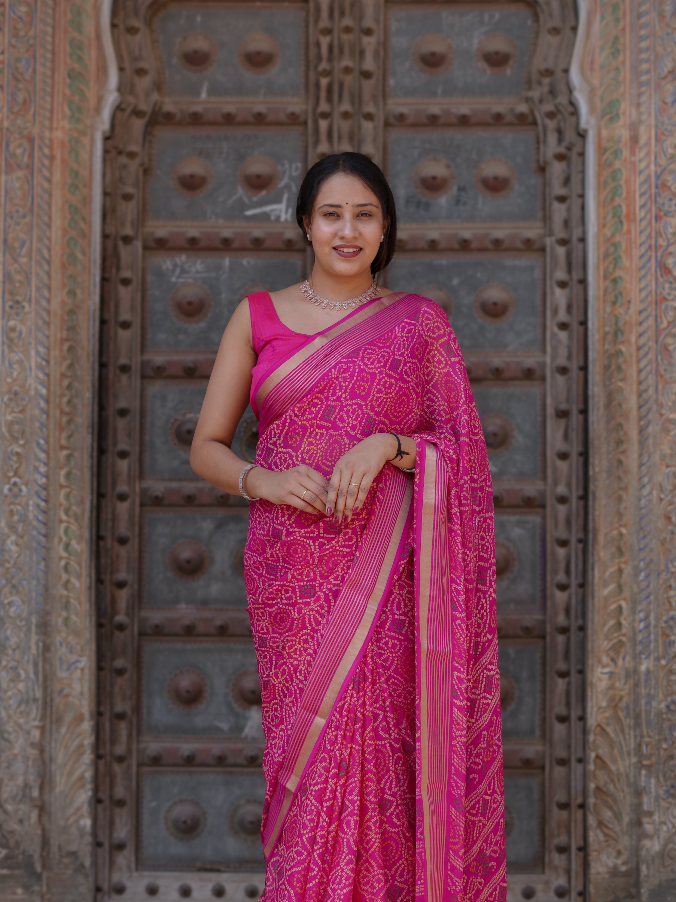 Buy Stylish Bandhani Chiffon Saree Tanmira Image 2