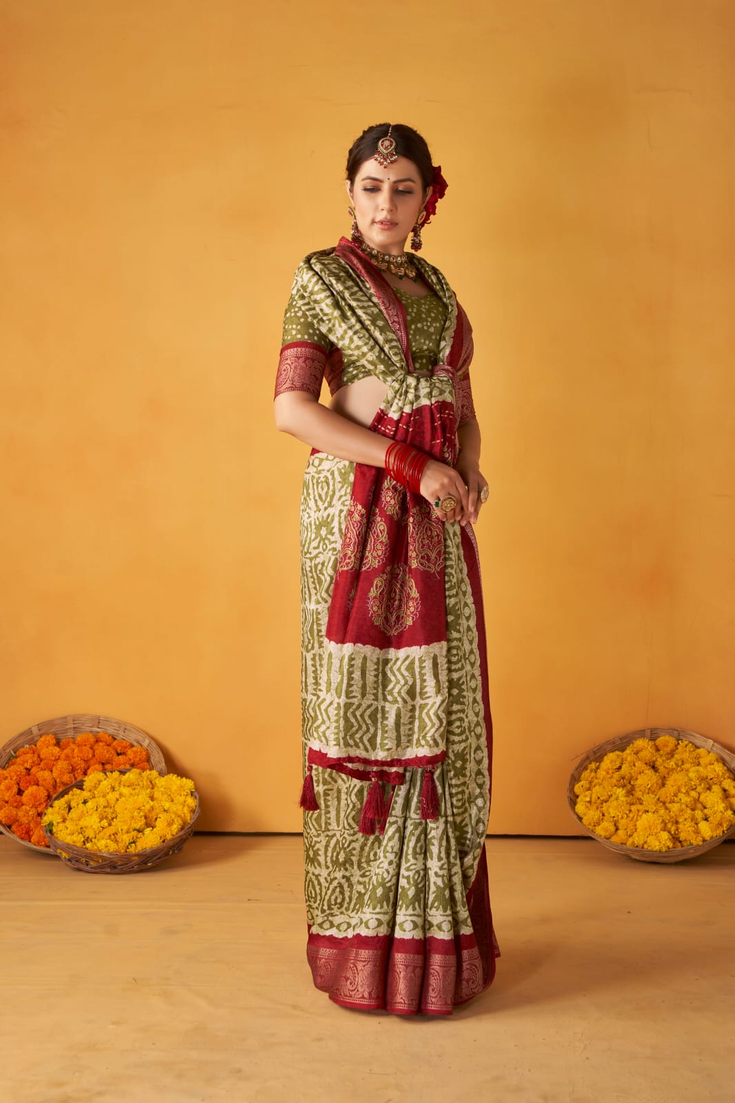 Tanmira New Patan Patola silk Handloom Banarsi Border Weaving Meenakari Saree VML