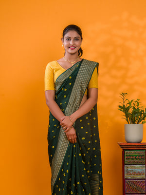 By Bandhani Saree With Traditional Wear