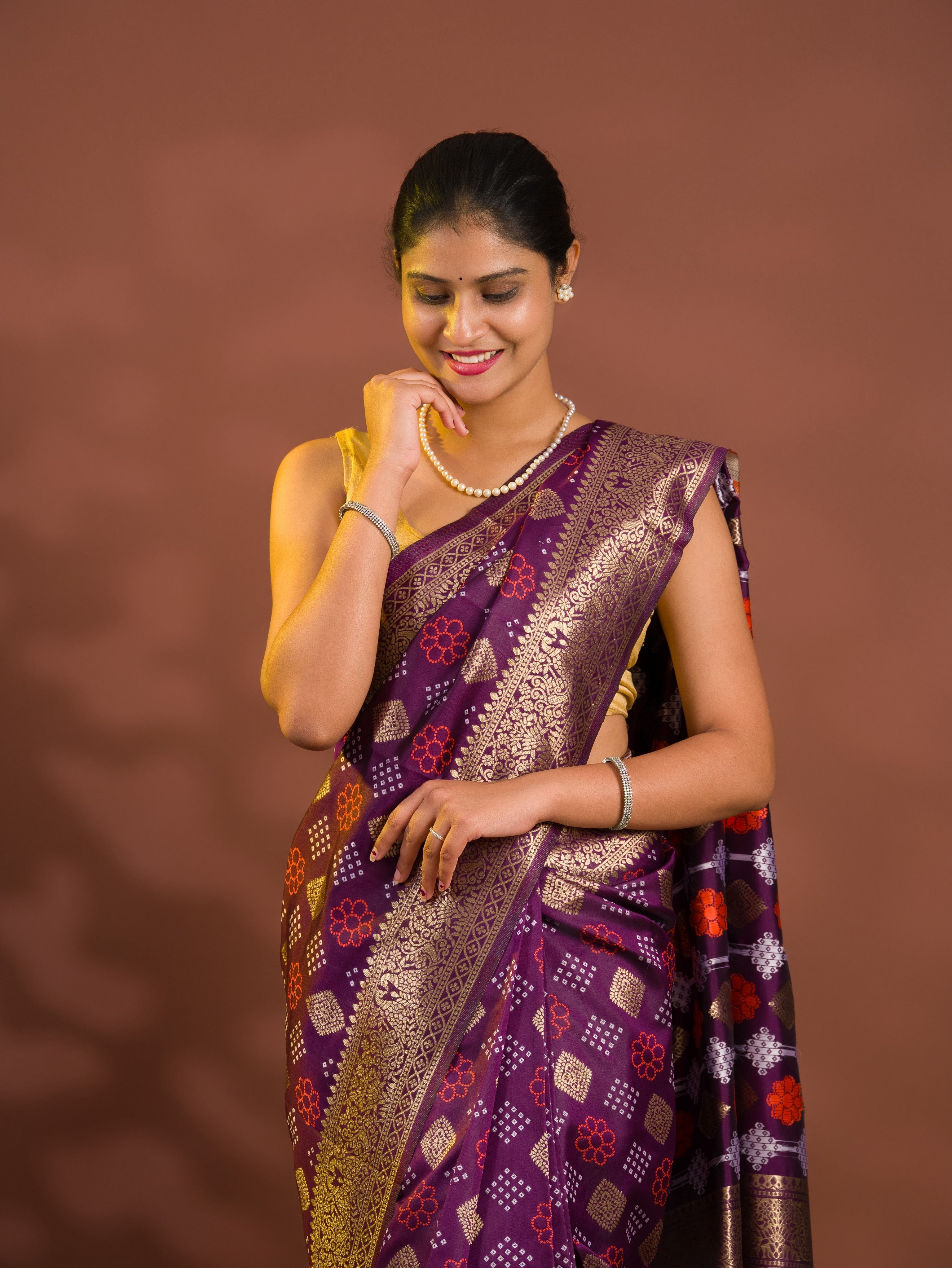 By Latest Bandhani Saree With Casual Wear