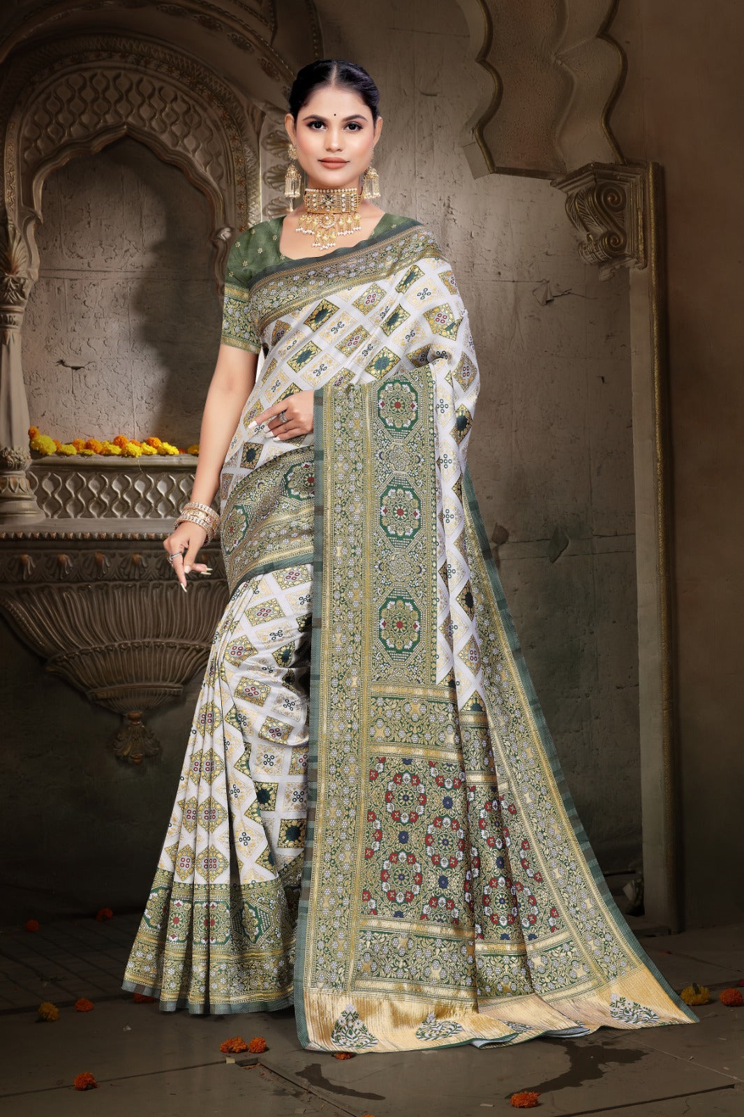 Tanmira Elegant Festive Saree in Banarasi Dola Silk With Blouse DC