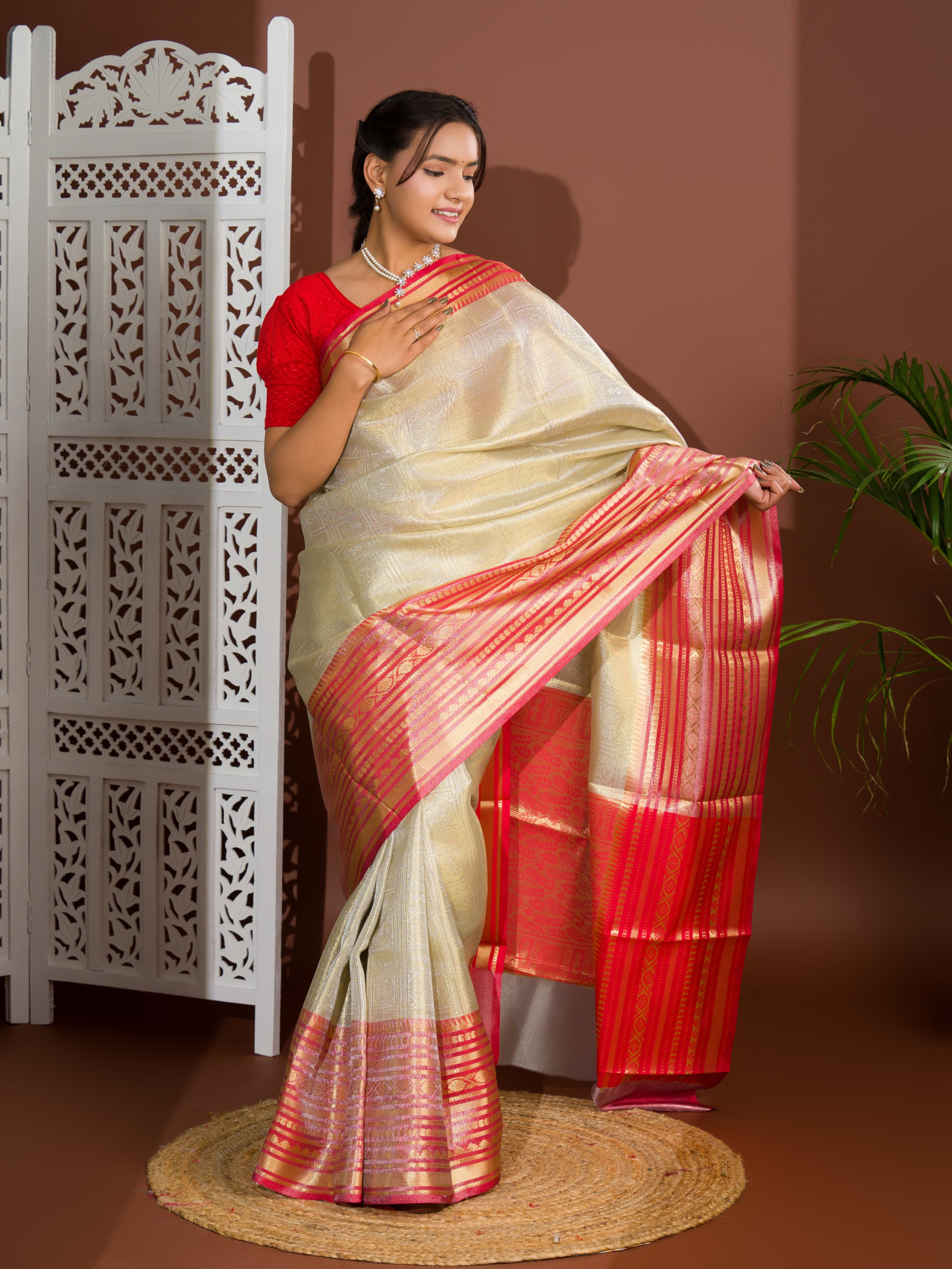 Silk Banarasi Zari weaving Saree in red colour border