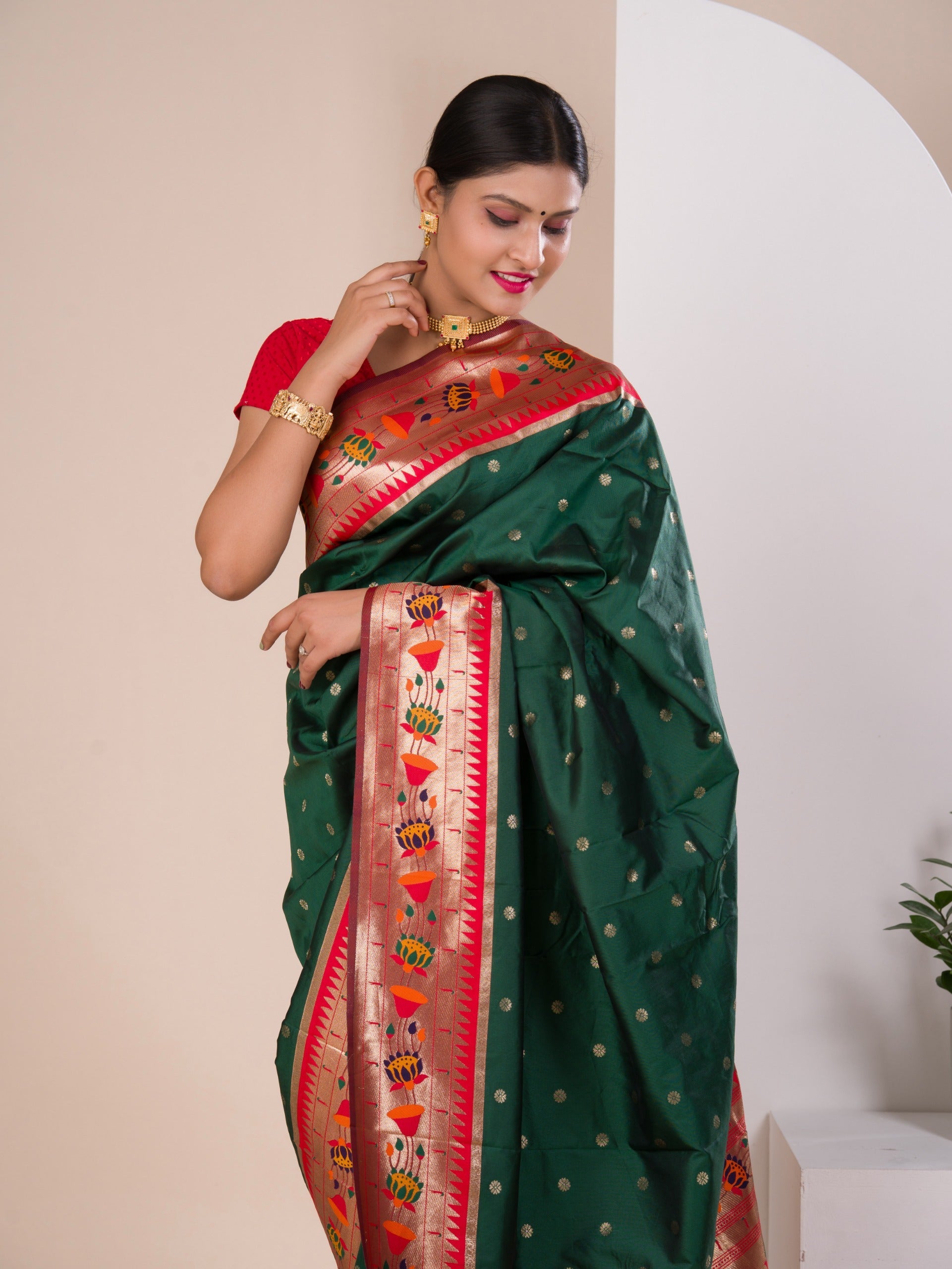 Tanmira New Arrival Paithani silk Beautiful Zari Border Pallu saree SANG