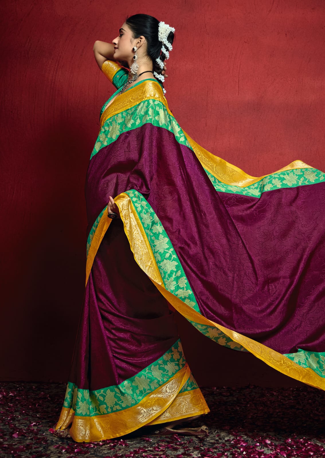 Tanmira New Latest Banarasi With Zari border Work Saree STR