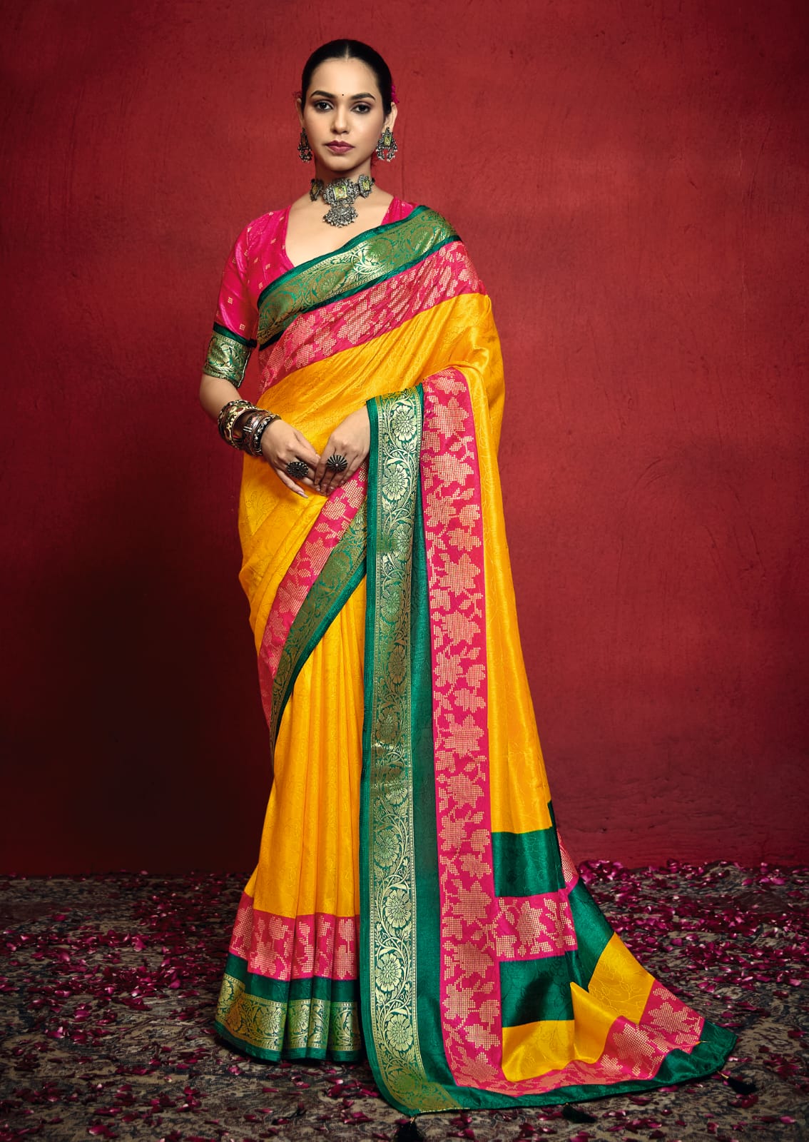 Tanmira New Beautiful Banarasi With Zari border Work Saree STR