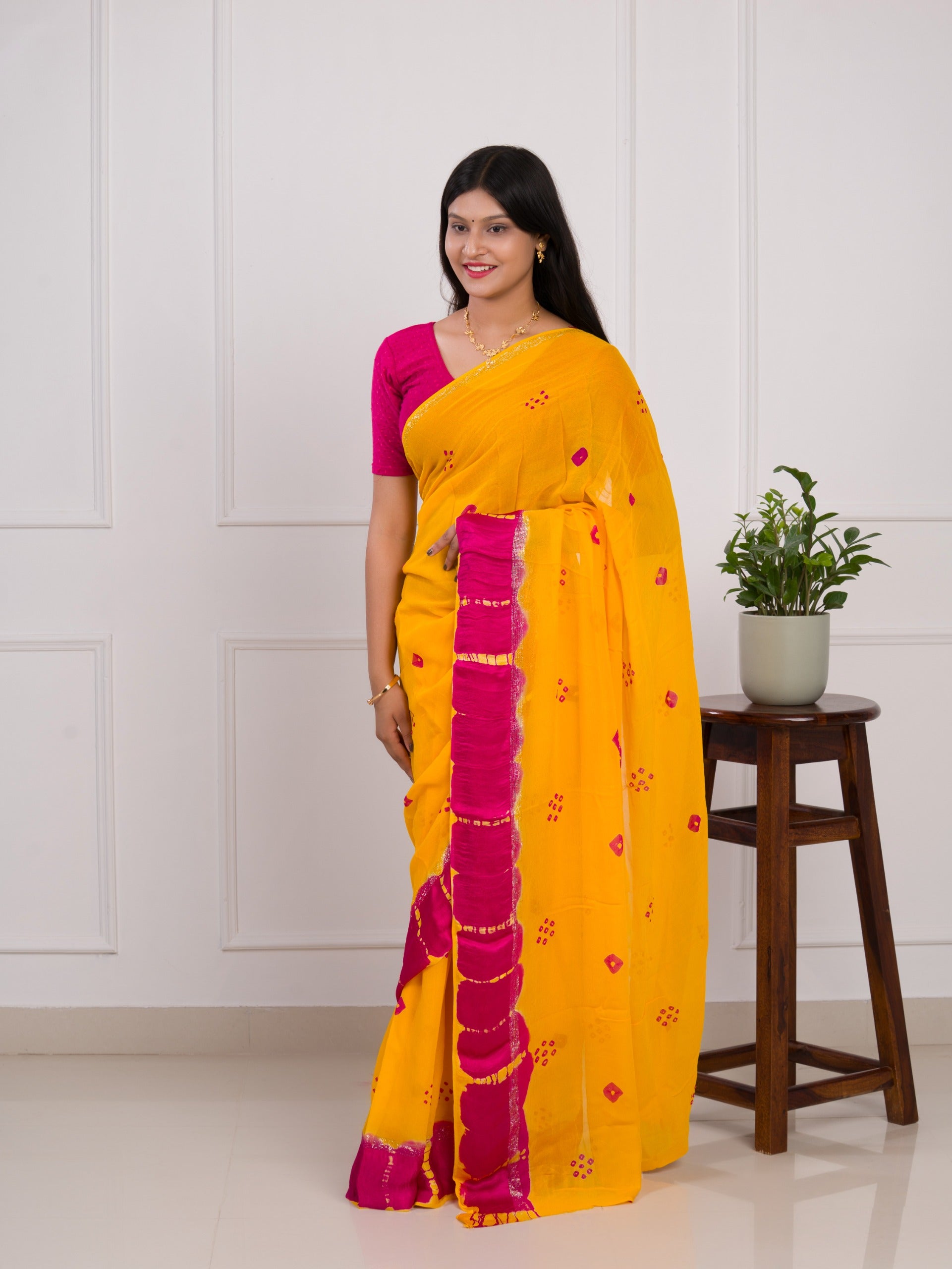 Tanmira New Beautiful Pure Georgette Gulti Bandhej Satin Patta Border Saree RTK