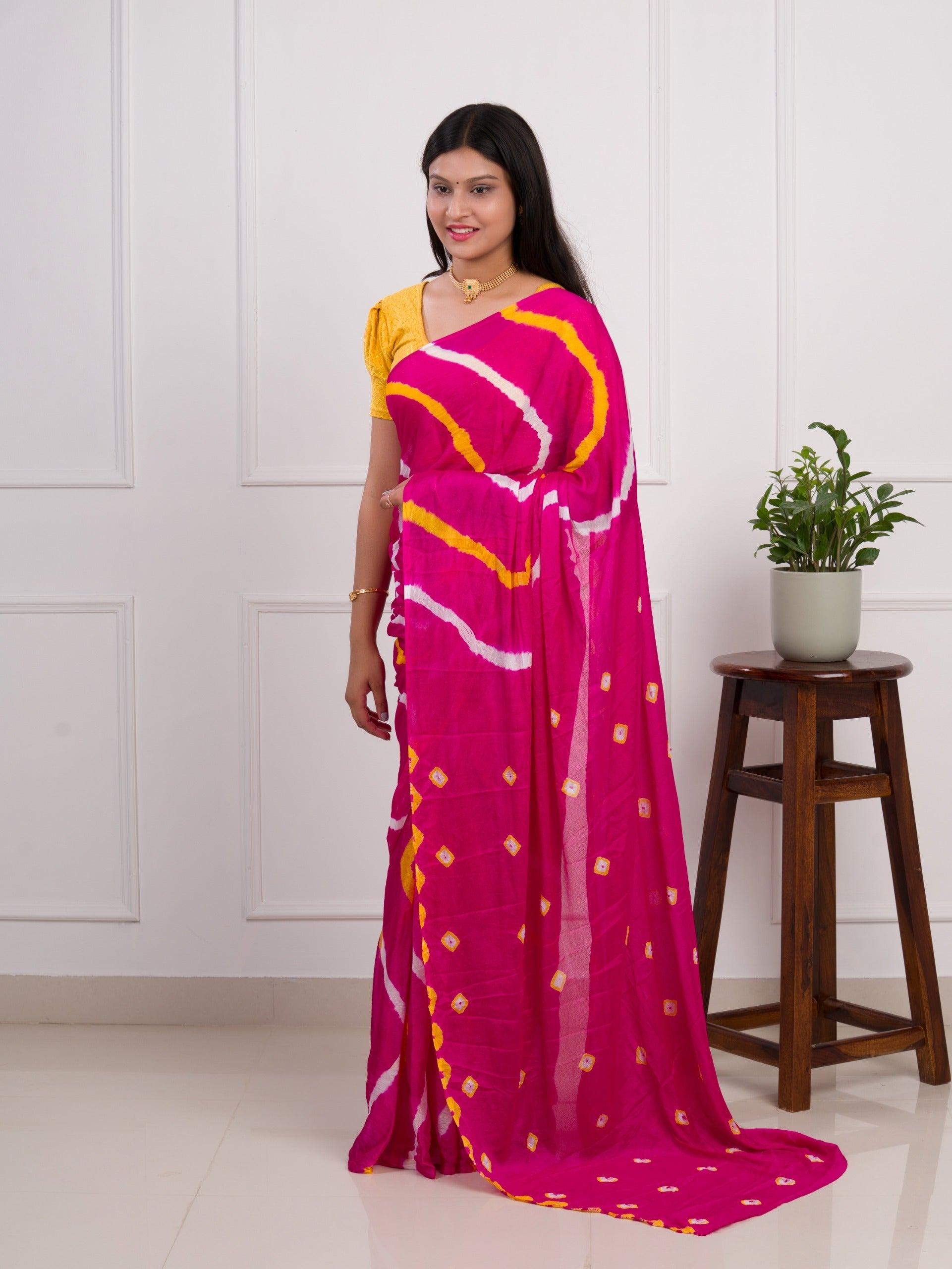 Tanmira New Jaipuri Traditional Chinon Bandhani Saree Rani
