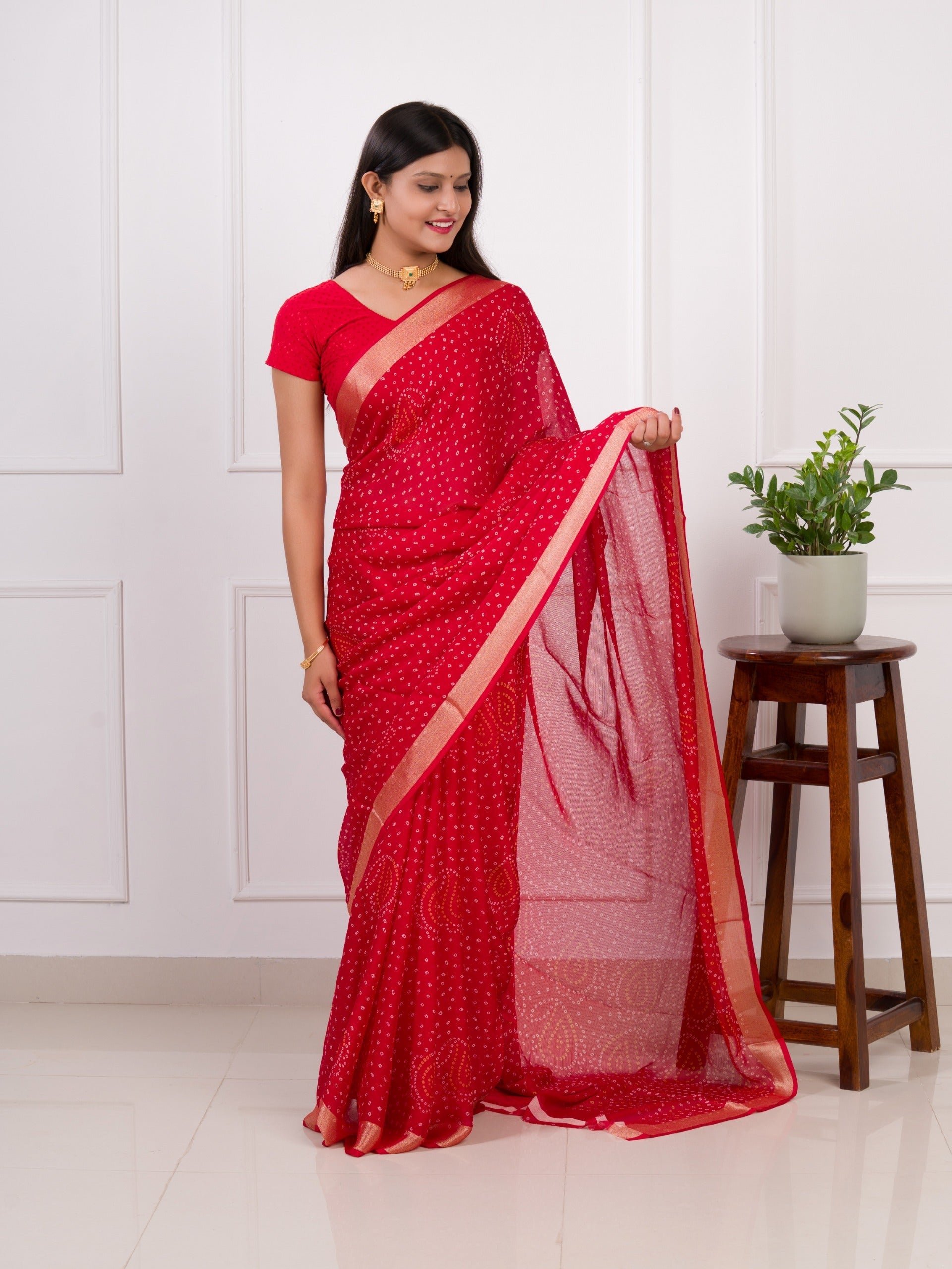 Tanmira Beautiful Light Weight Chiffon Bandhani Print Saree STL