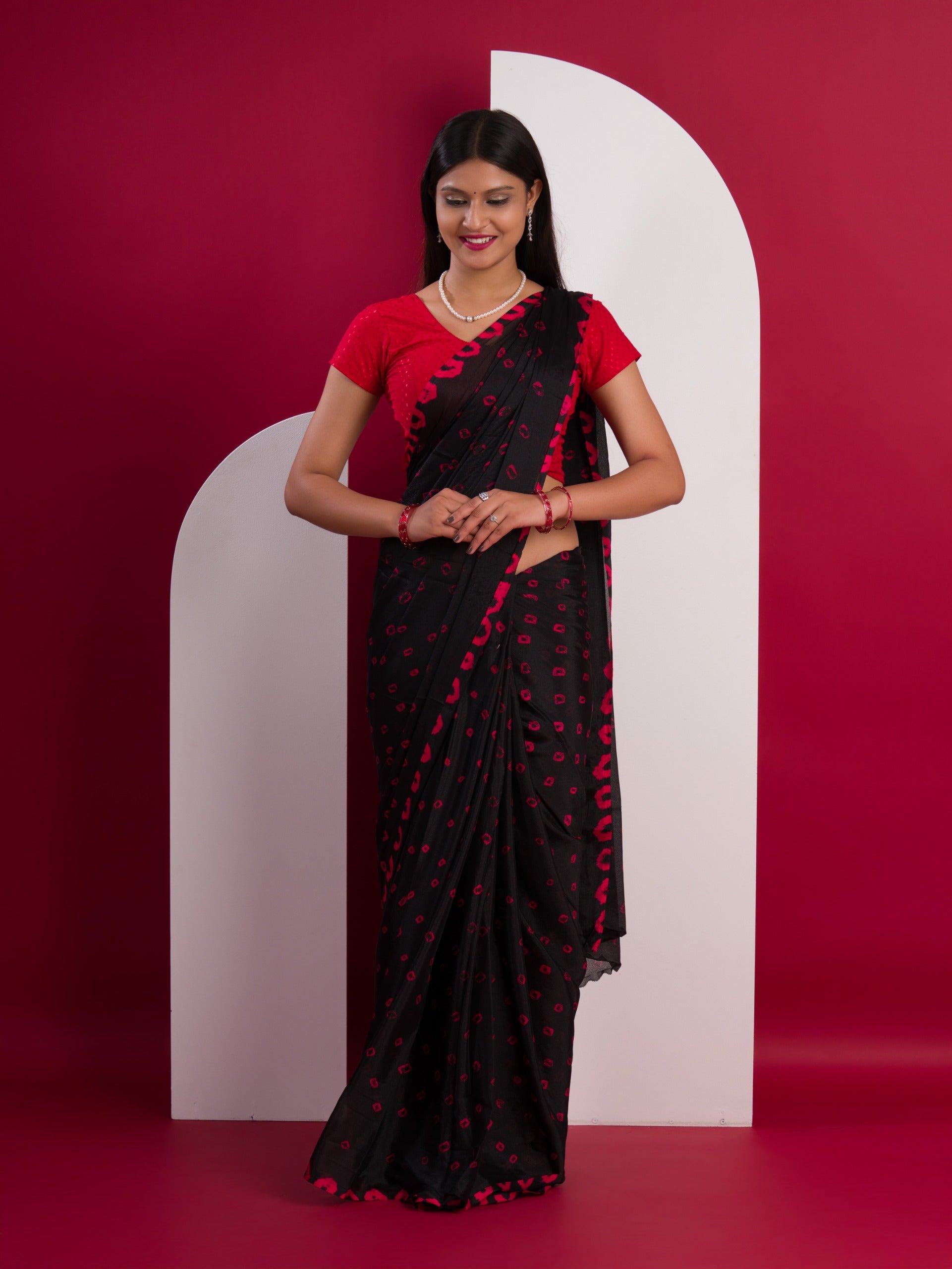 Chinon Silk Bandhani Style Saree in red and black colour under 1000
