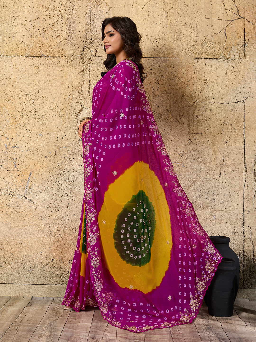 Tanmira  New Elegant Georgette Bandhani Saree with Peturn Work SWA