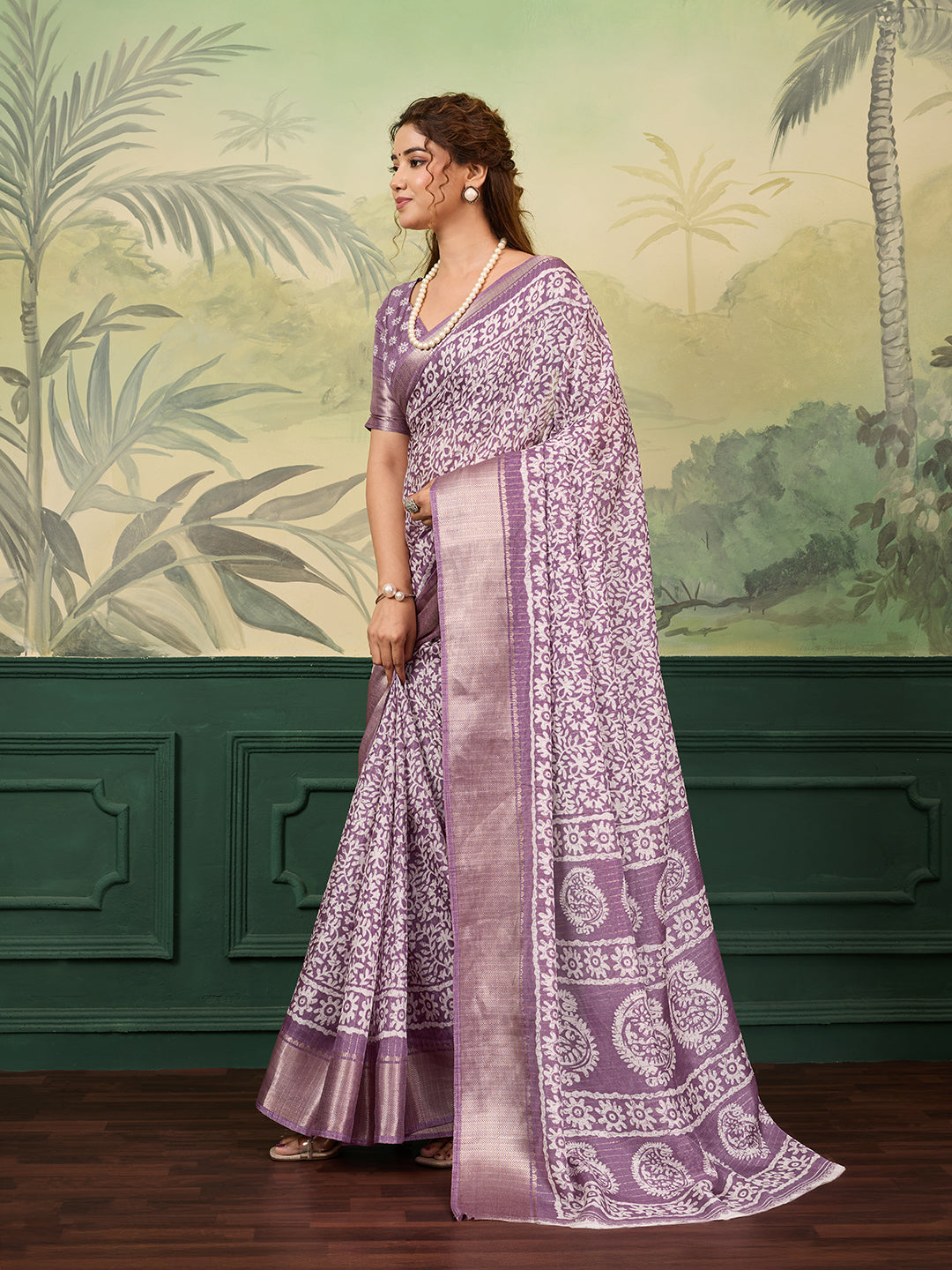 Tanmira  New Spiceal Cotton Silk Batik Printed With Zari Border Work Saree STL