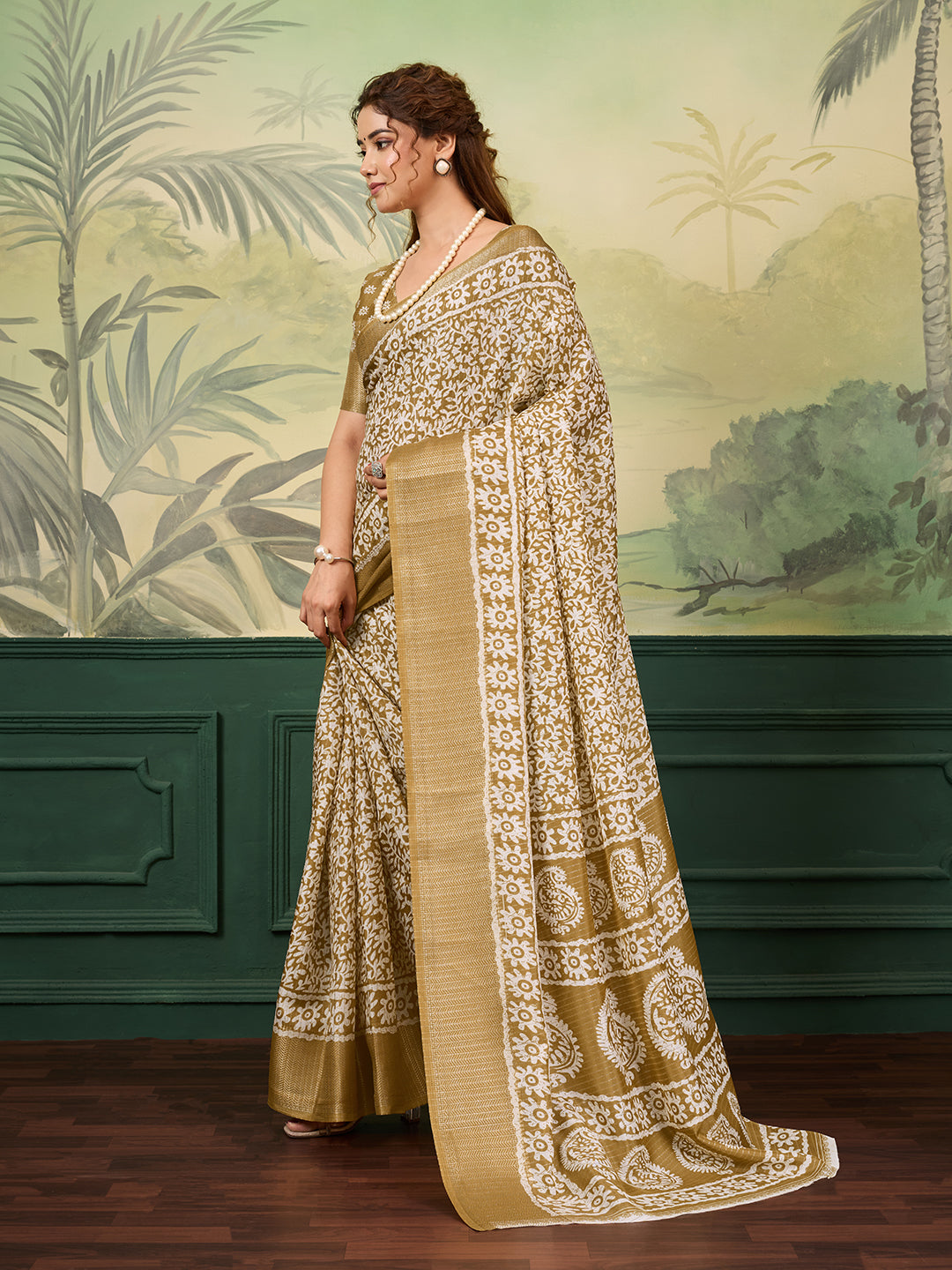 Tanmira  New Beautiful  Cotton Silk Batik Printed With Zari Border Work Saree STL