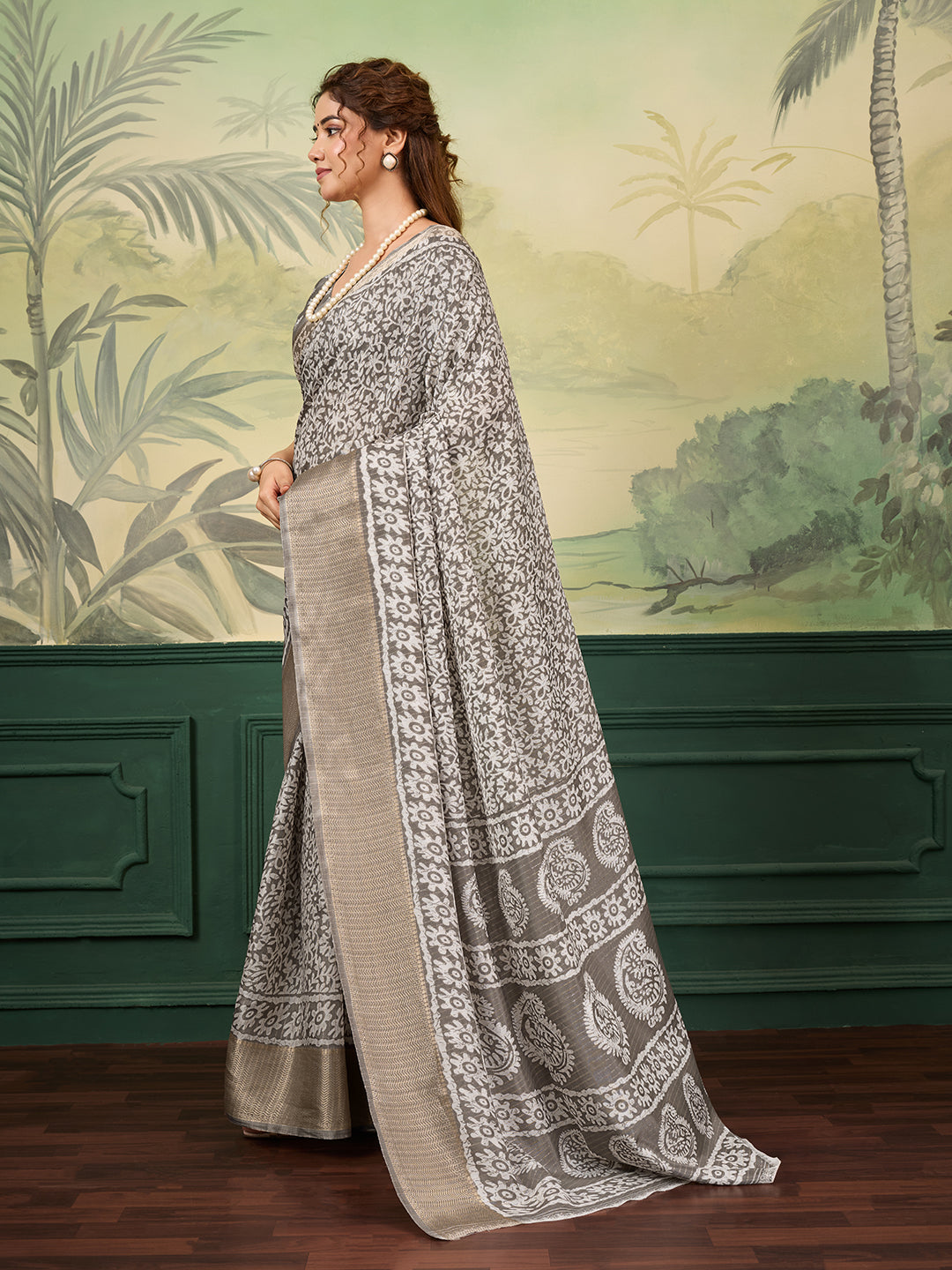 Tanmira  New Arrival Cotton Silk Batik Printed With Zari Border Work Saree STL