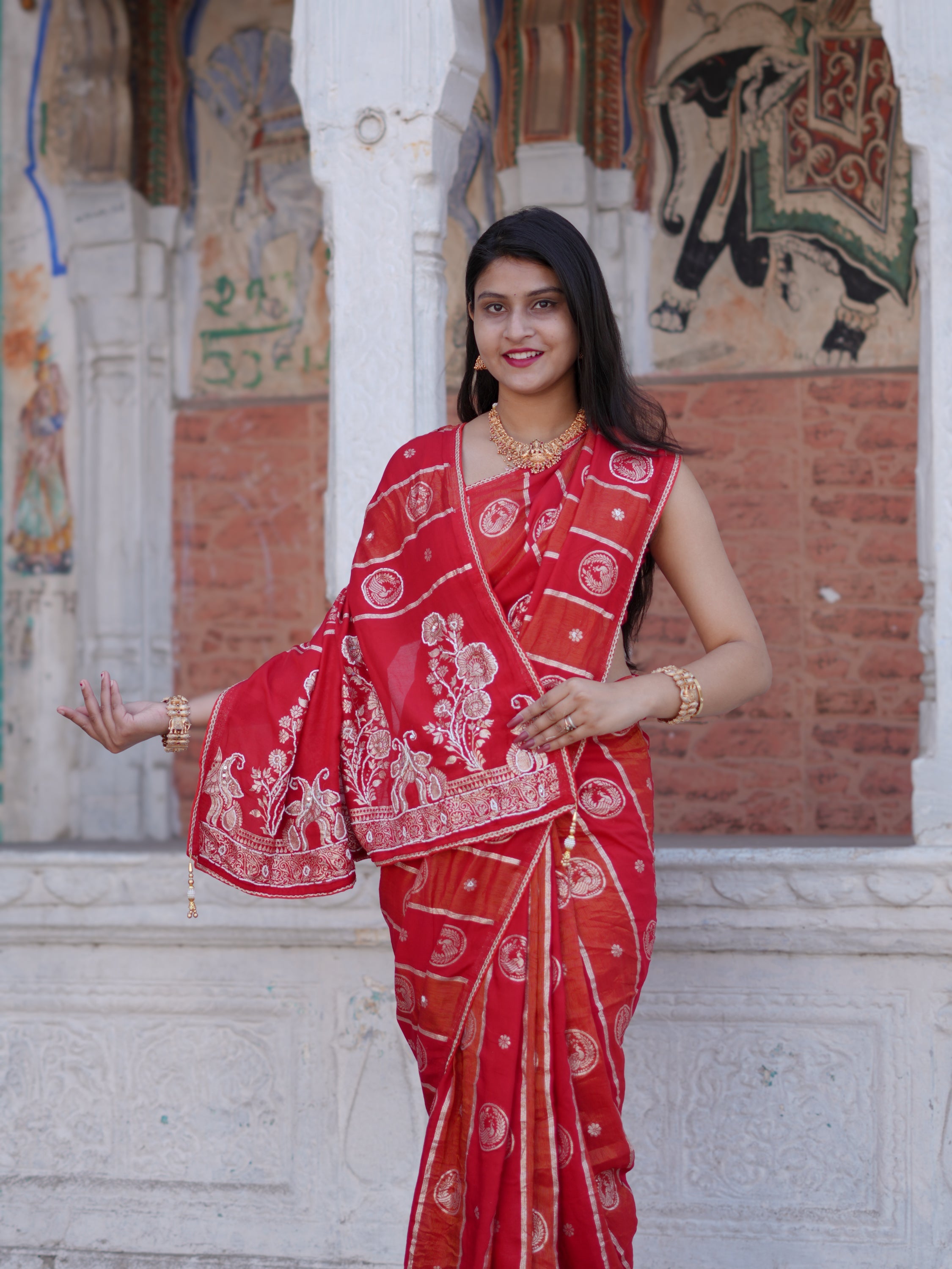 Buy Traditional Banarasi Style Saree With Elegant White Cutdana Work Tanmira  image 7