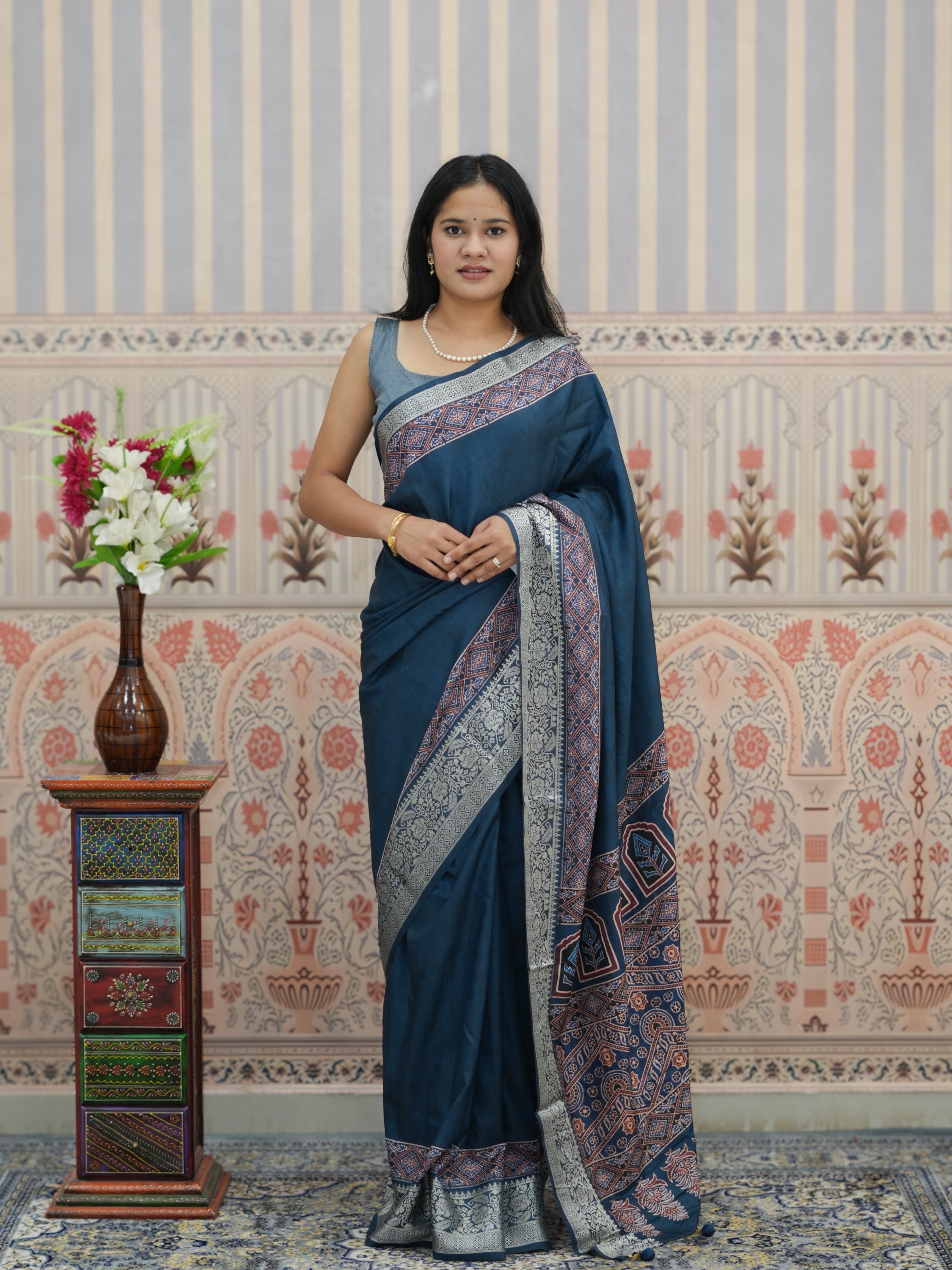 Buy Banarasi Saree With Wedding Wear Tanmira 