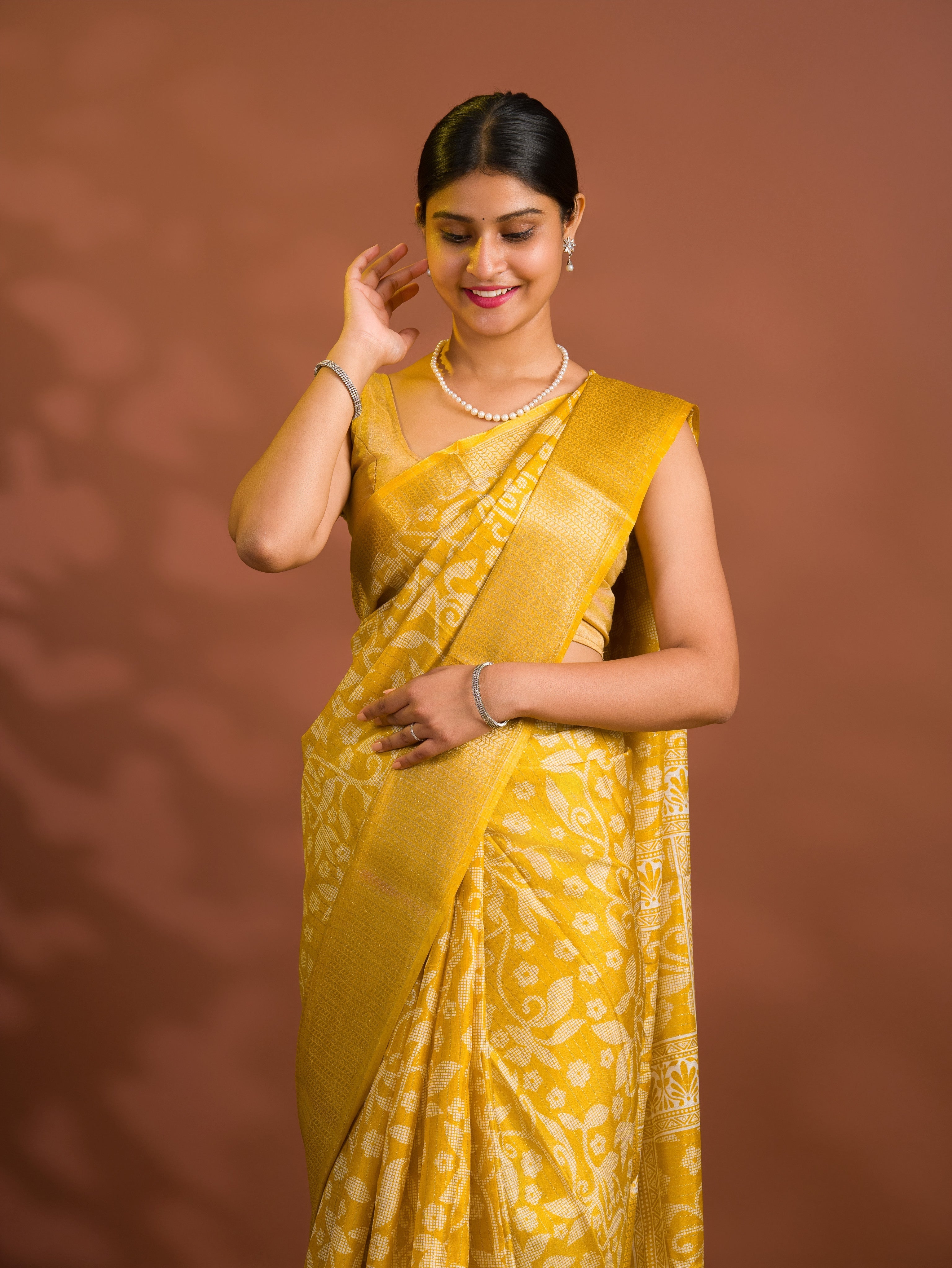 By Printed Style With Zari border