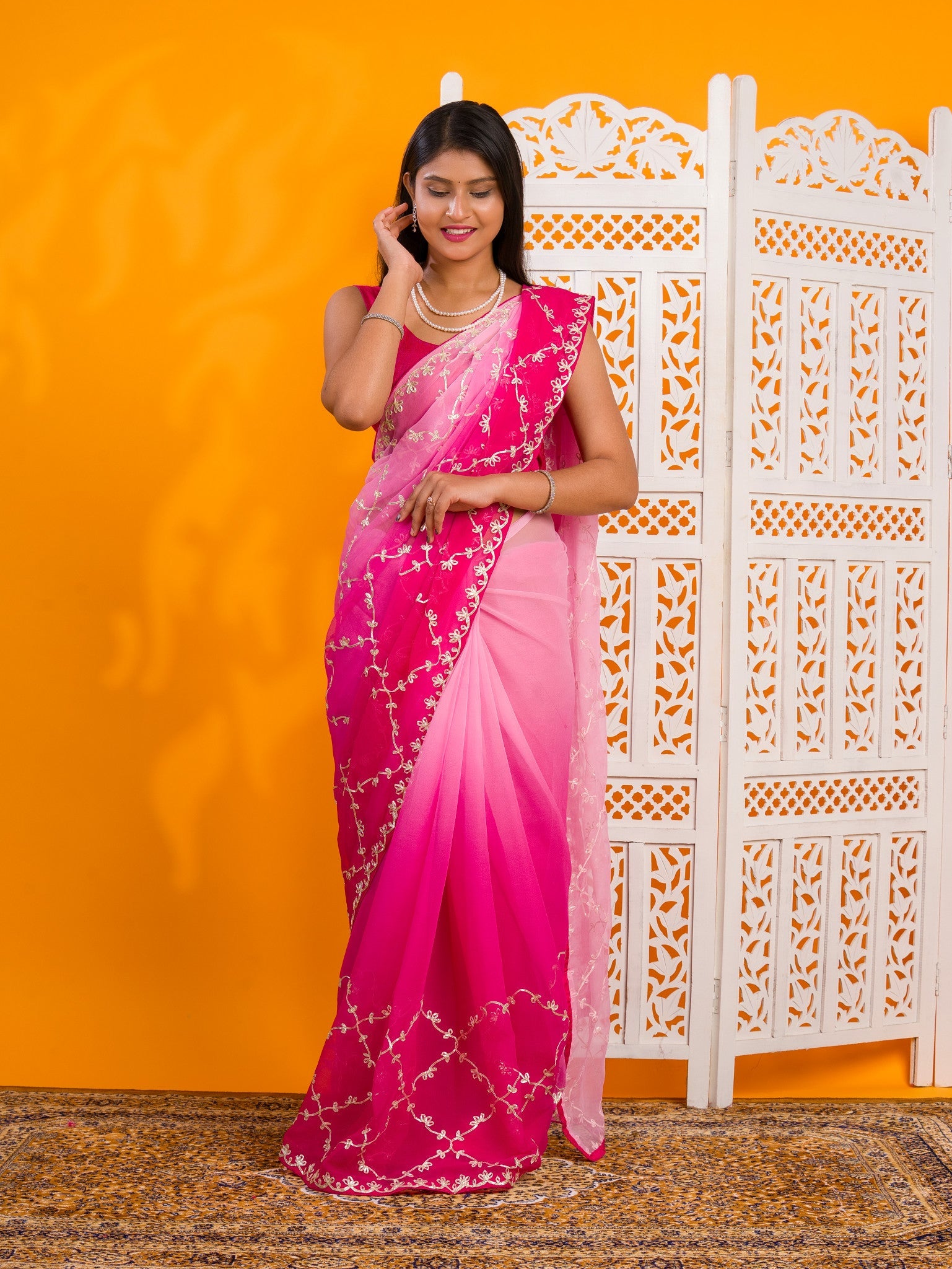 By New Beaytiful  Chiffon Bollywood Style With Gotapatti Work Saree