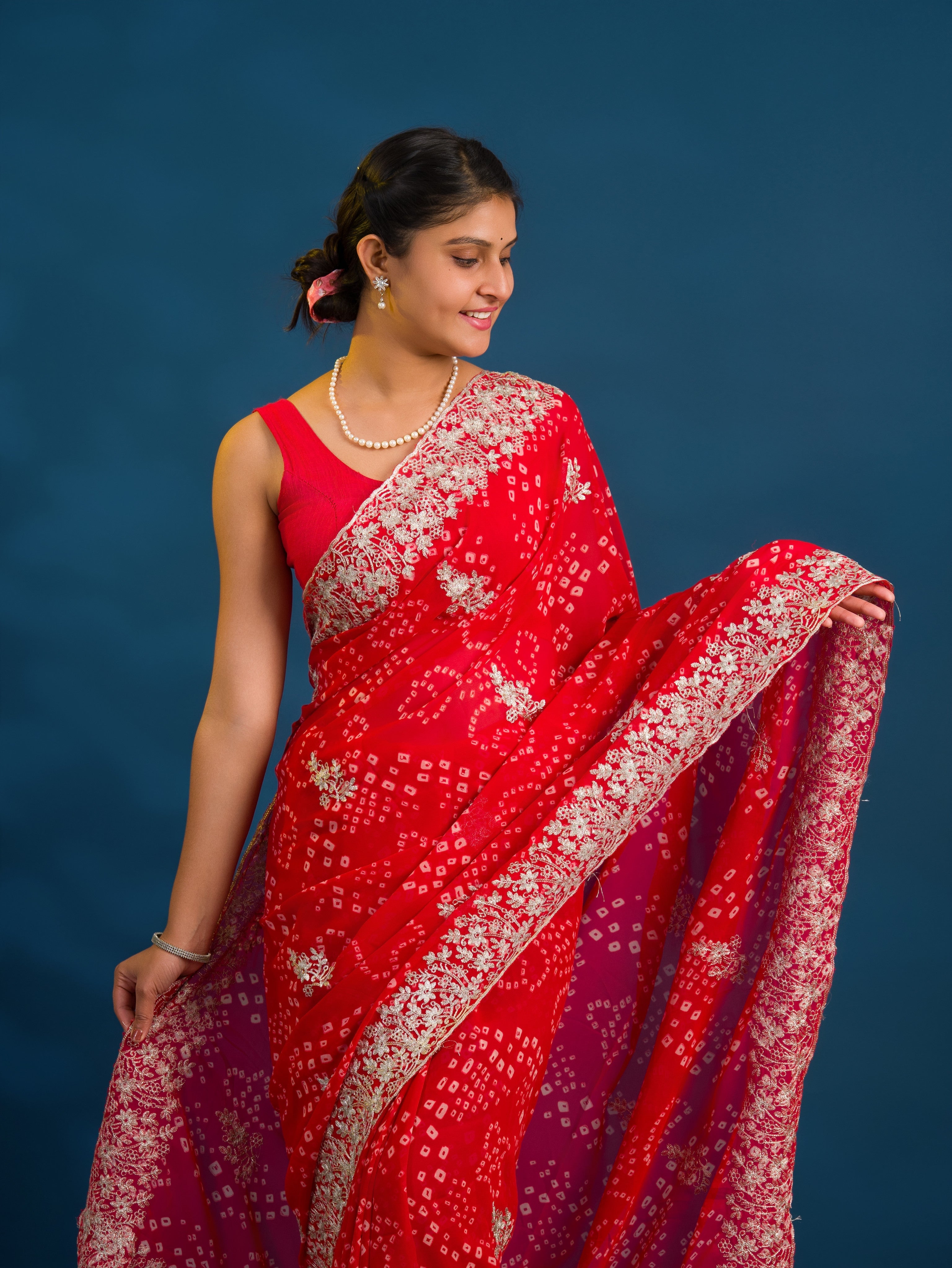 By Bandhani Saree With Elegant Peturn Work