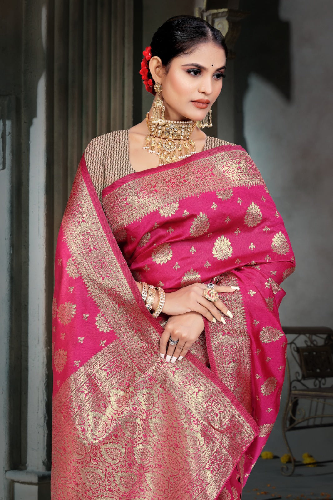 Tanmira Rich Banarasi Dola Silk with Zari Detailing Finish Saree DC