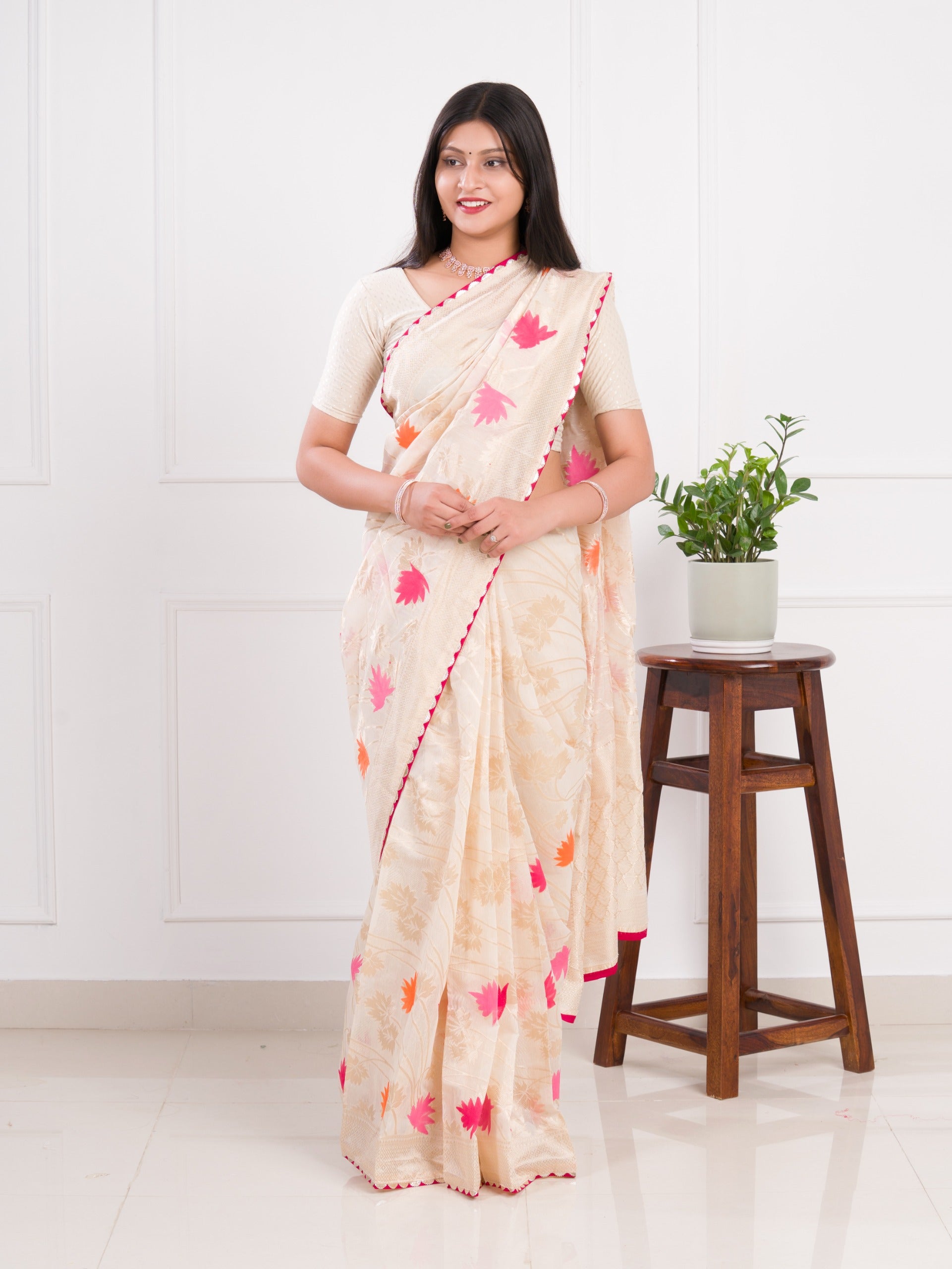 Tanmira New Khaddi Silk With Beautiful Kashmiri Weaving Saree SWA