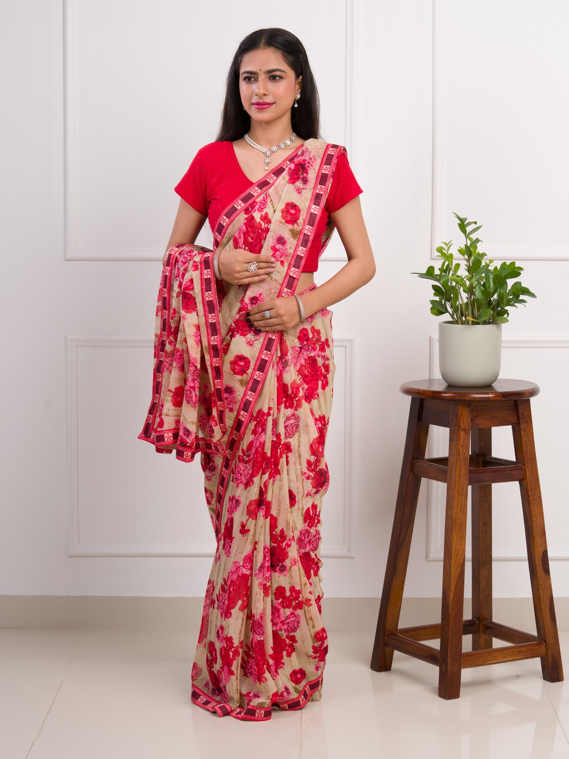 Tanmira New Weightless Fabric Flower Braso Border Saree ADI